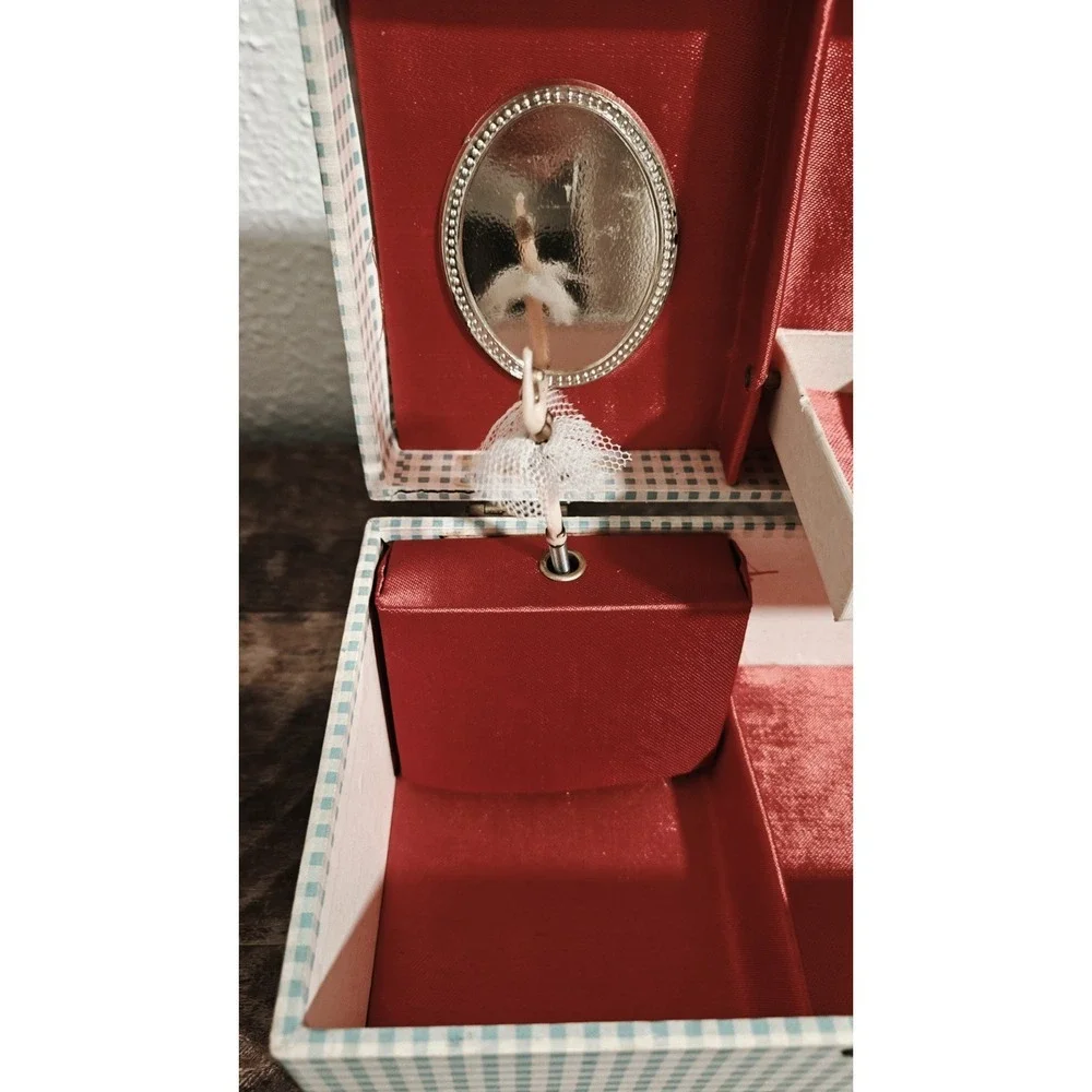 Vintage Jewelry Box w‎ Dancing Ballerina 1970s Made In TAIWAN Works Tested
